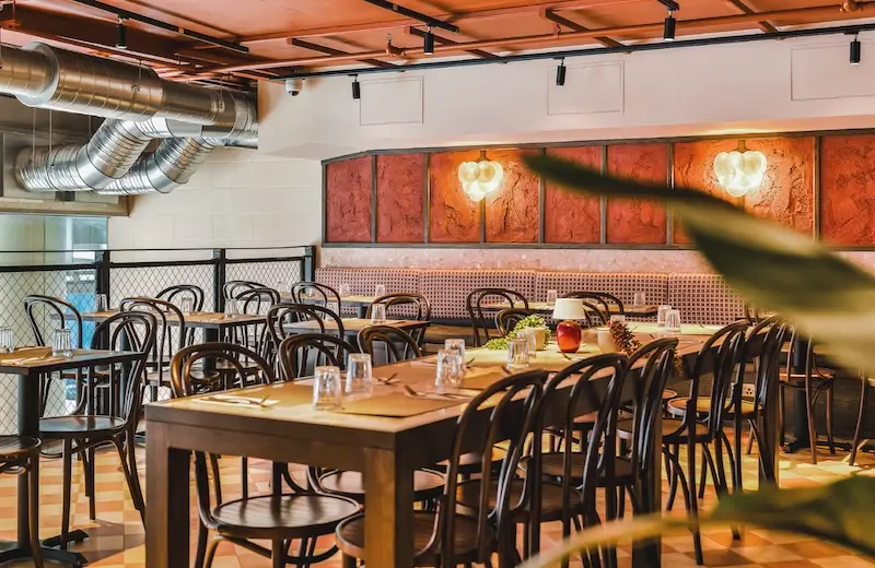emilias-victoria-london-restaurant-seating