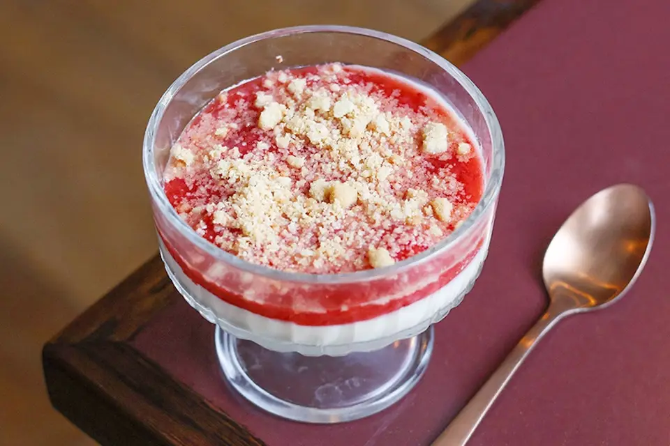 Emilias-desserts-pannacotta