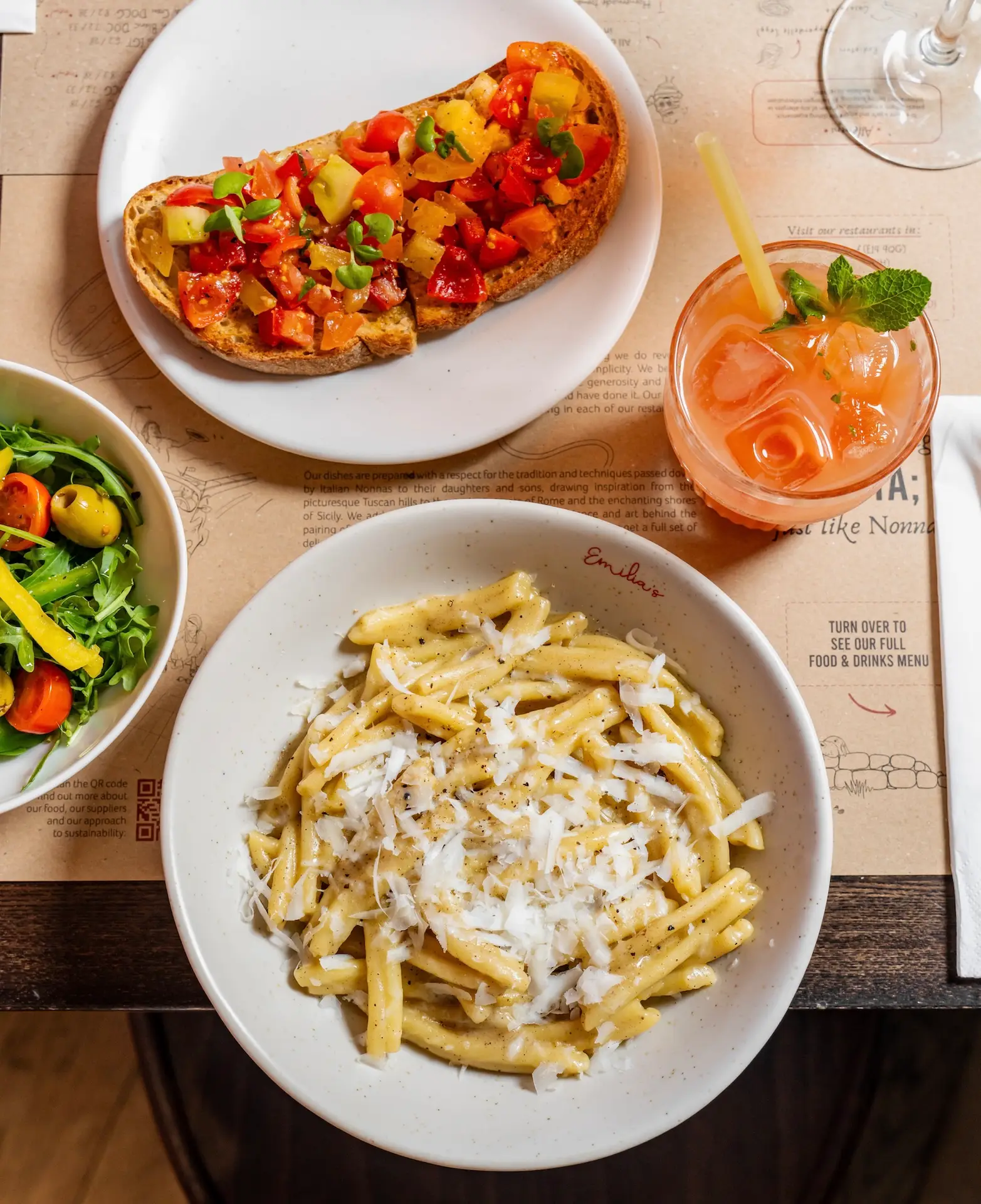 Cacio e pepe pasta with bruschetta
